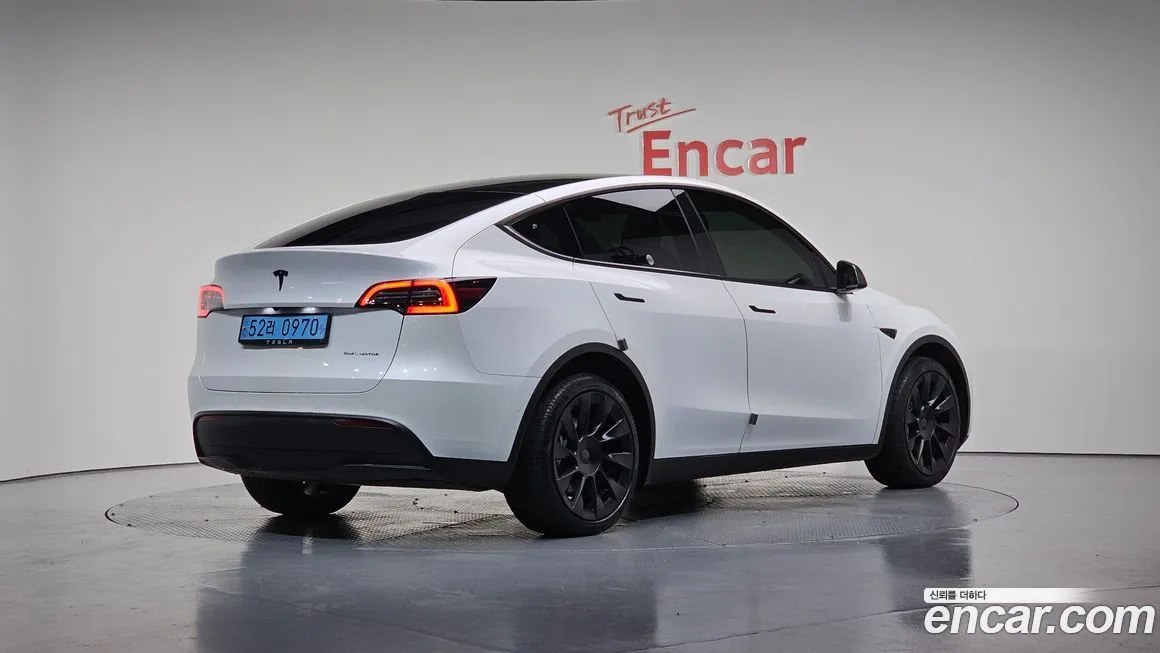 Tesla Model Y 2022 из KR, фото 2
