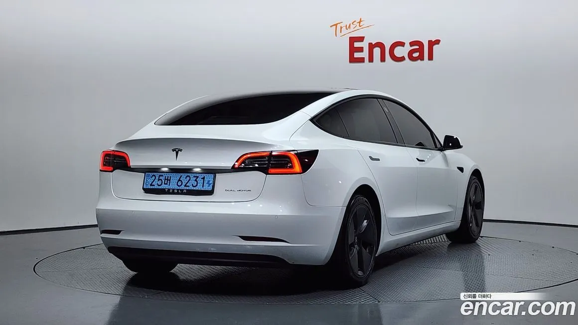 Tesla Model 3 2021 из KR, фото 2