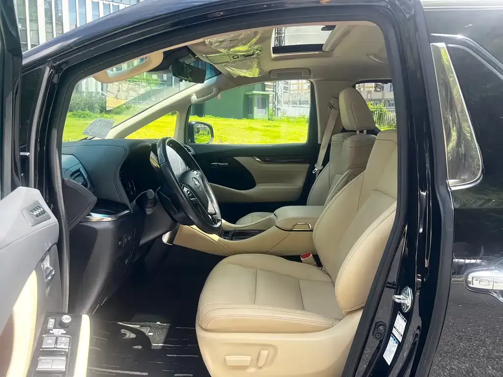 Toyota Alphard 2023 из CN, фото 4