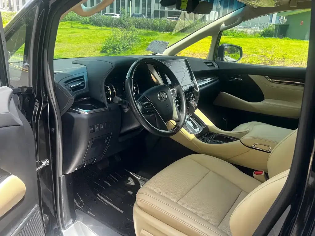 Toyota Alphard 2023 из CN, фото 5
