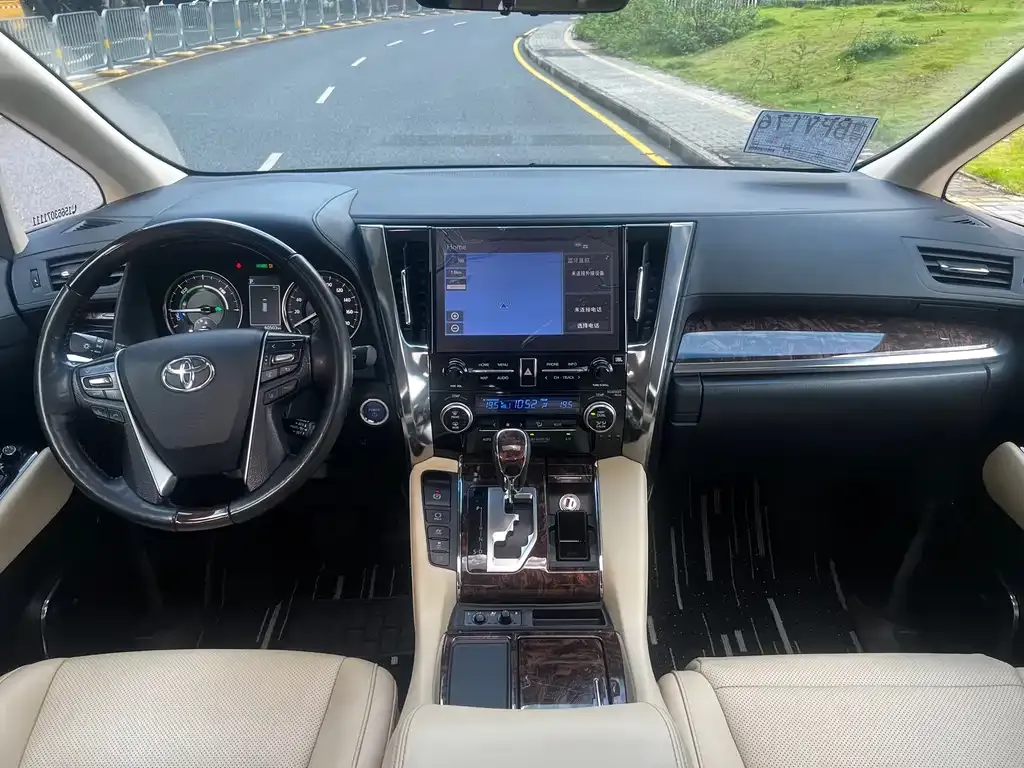 Toyota Alphard 2023 из CN, фото 7