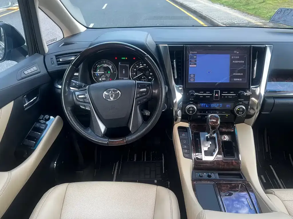 Toyota Alphard 2023 из CN, фото 8
