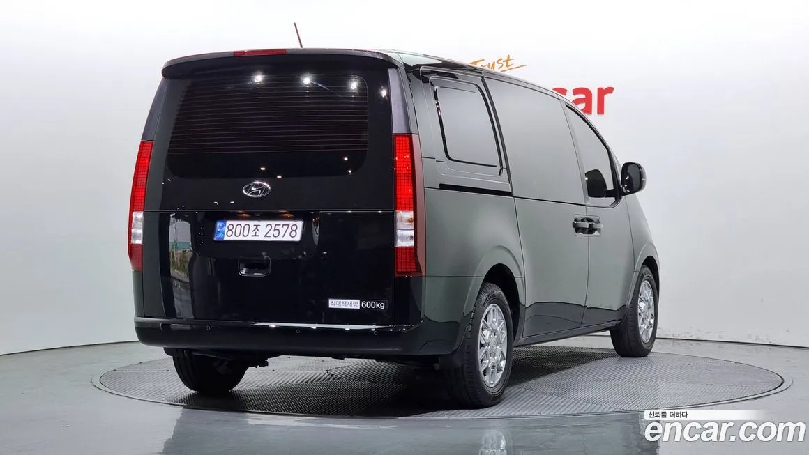 Hyundai Staria — фото 2