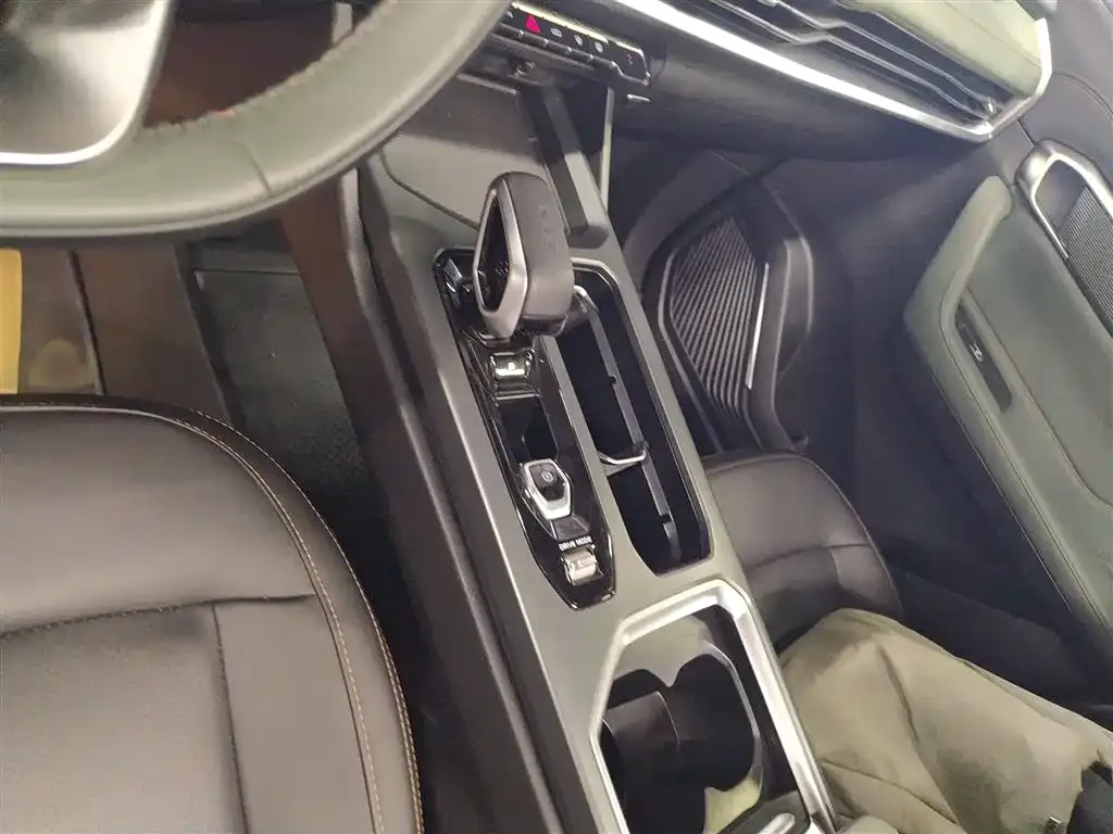 Geely Haoyue L 2024 из CN, фото 7