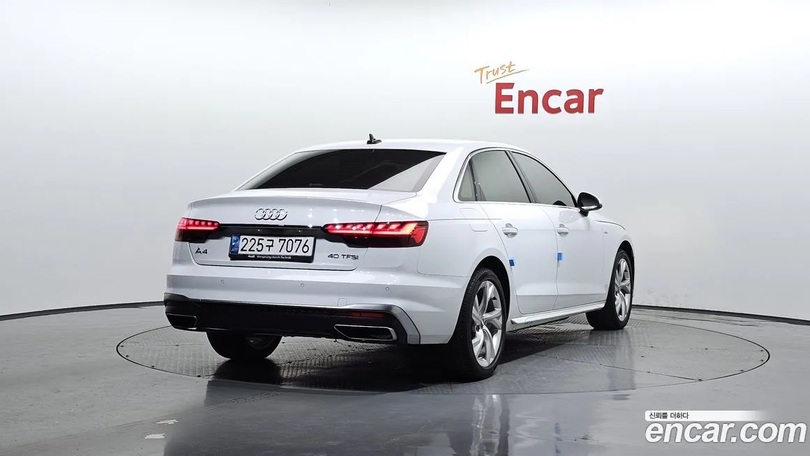 Audi A4 2021 из KR, фото 2
