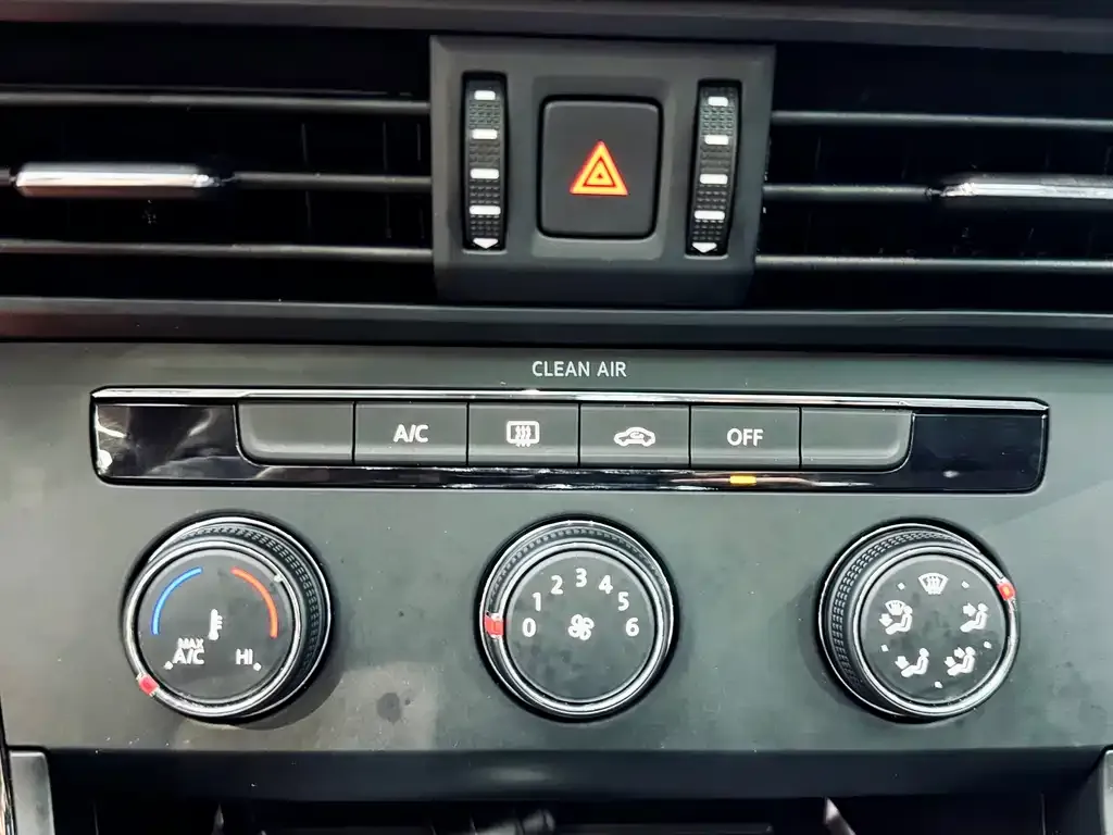 Volkswagen Passat 2022 из CN, фото 8