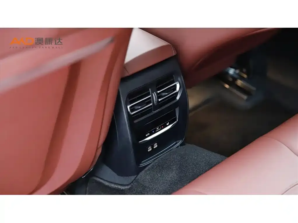 BMW 3 Series 2024 из CN, фото 9
