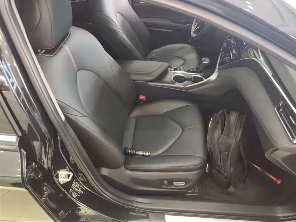 Toyota Camry 2022 из CN, фото 4