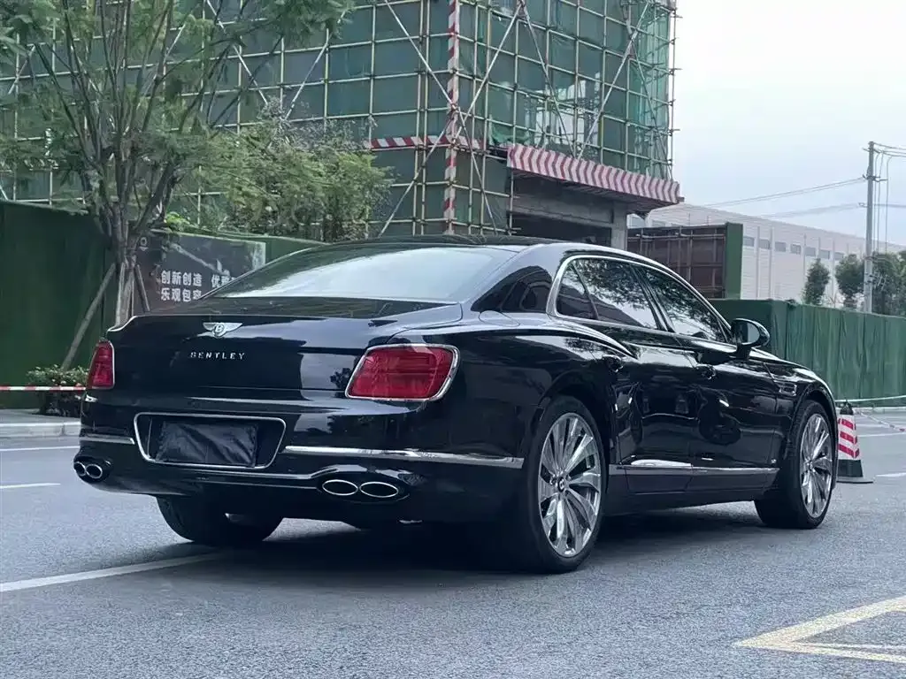 Bentley Flying Spur 2022 из CN, фото 4