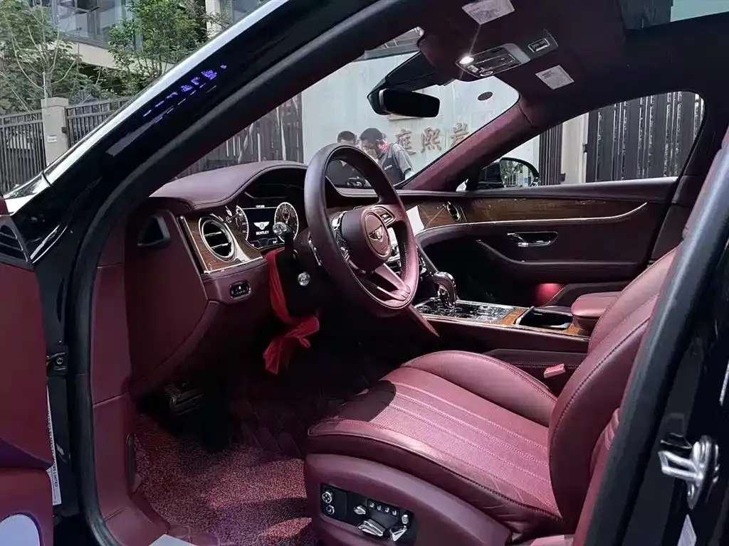 Bentley Flying Spur 2022 из CN, фото 8
