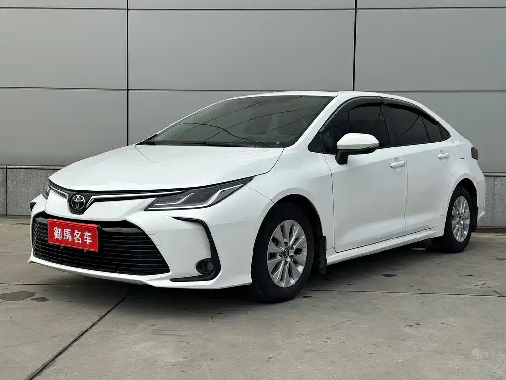 Toyota Corolla 2022 из CN, фото 1