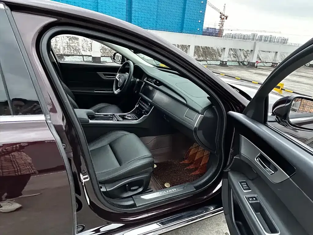 Jaguar XFL 2021 из CN, фото 7
