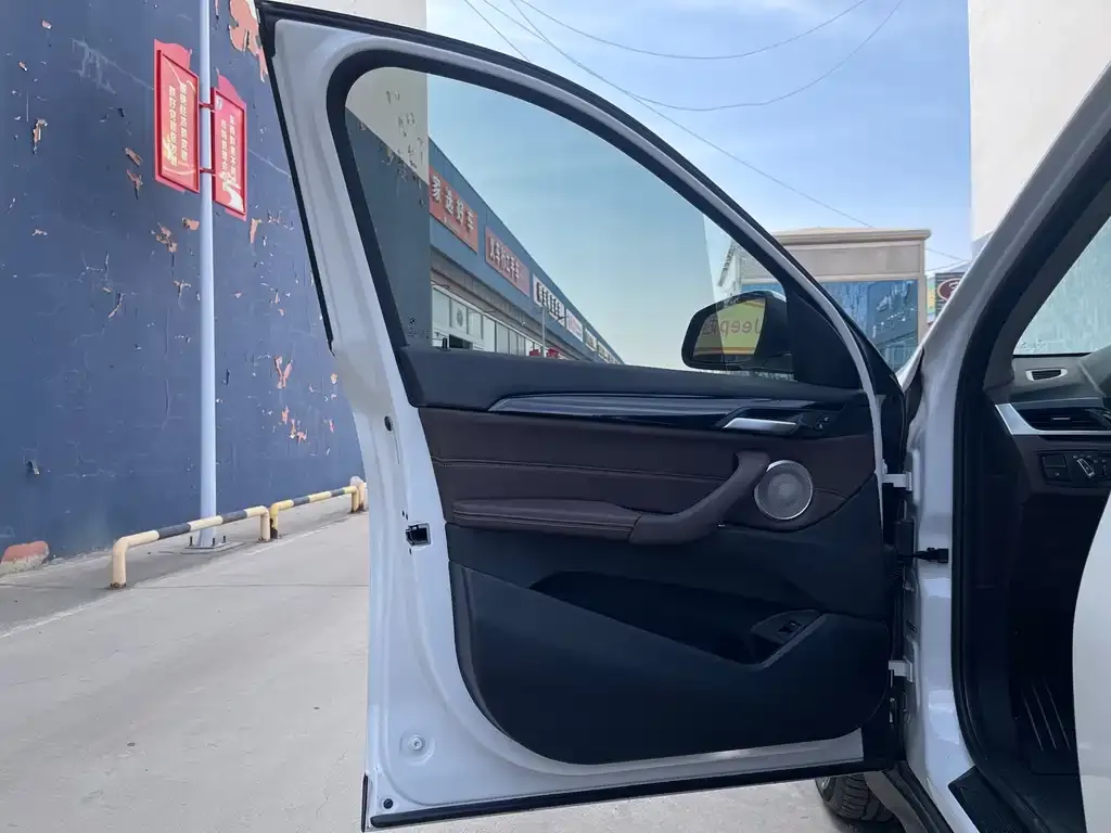 BMW X1 2023 из CN, фото 9