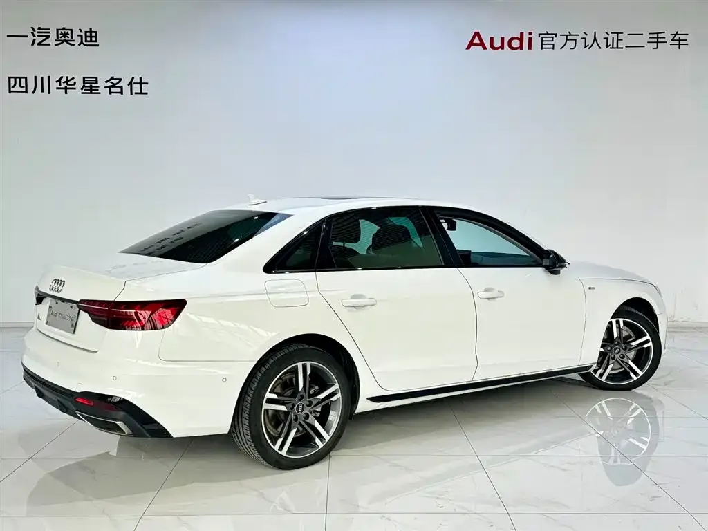 Audi A4L 2023 из CN, фото 4