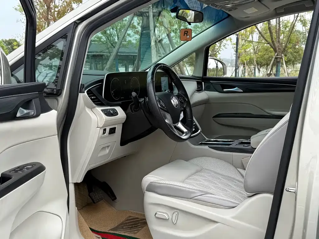 Buick GL8 2023 из CN, фото 5