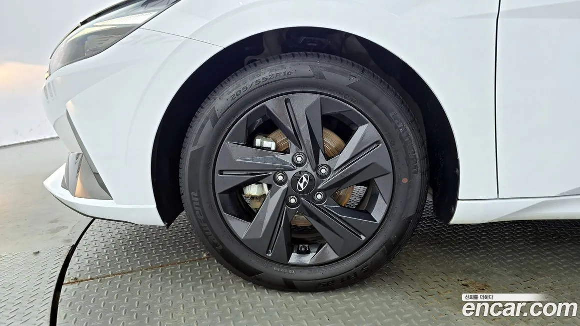 Hyundai AVANTE 2023 из KR, фото 5