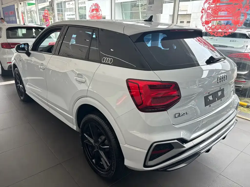 Audi Q2L 2023 из CN, фото 4