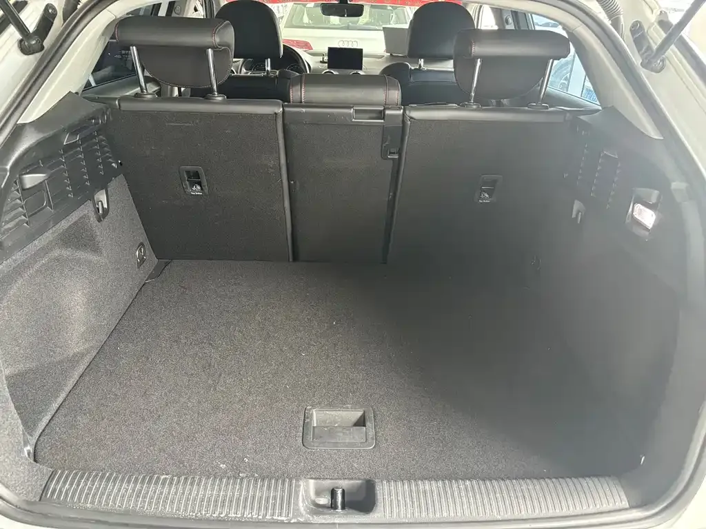 Audi Q2L 2023 из CN, фото 8
