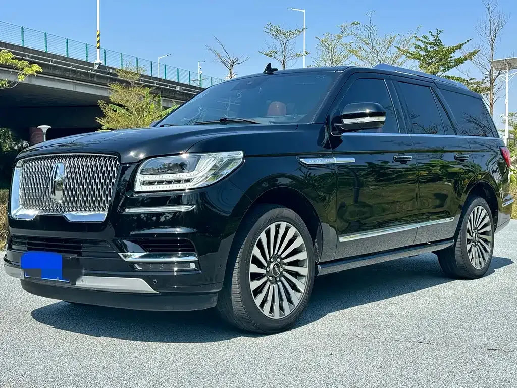 Lincoln Navigator 2022 из CN, фото 1