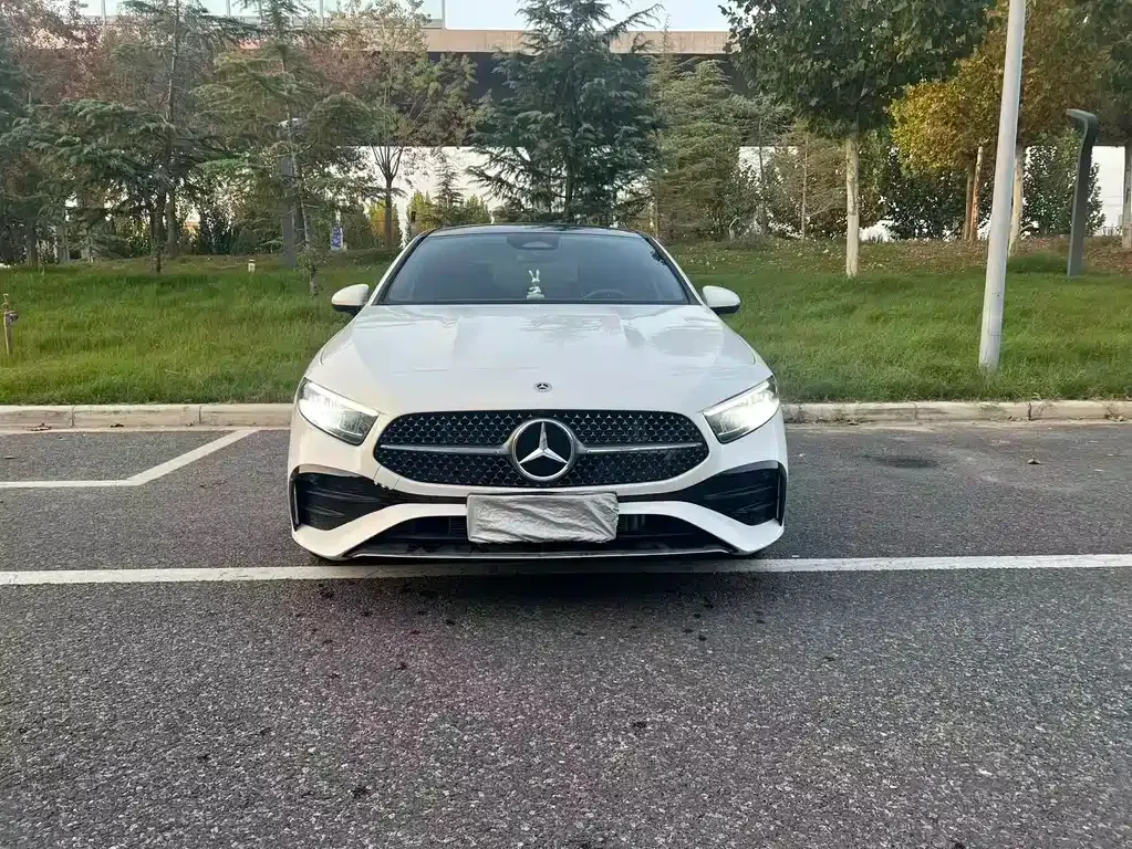 Mercedes-Benz A-Class 2023 из CN, фото 2