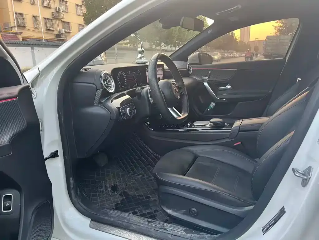 Mercedes-Benz A-Class 2023 из CN, фото 5