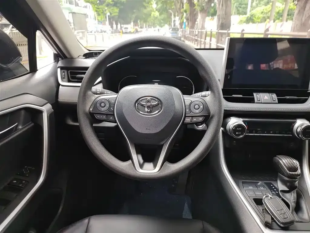 Toyota RAV4 2022 из CN, фото 3
