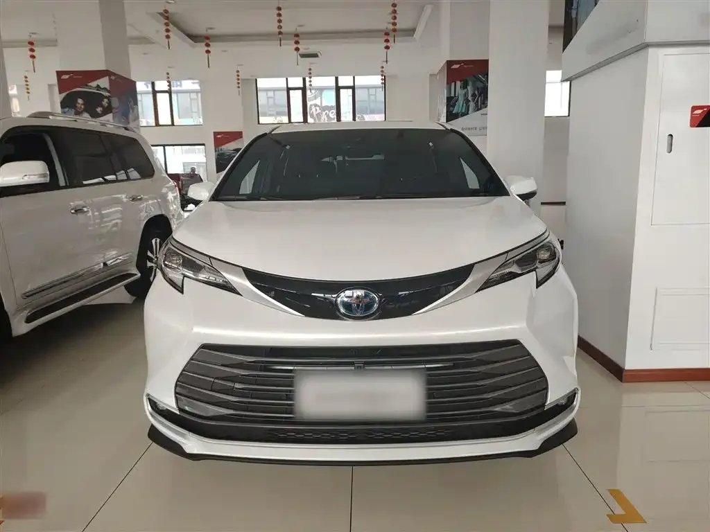 Toyota Sienna 2023 из CN, фото 7