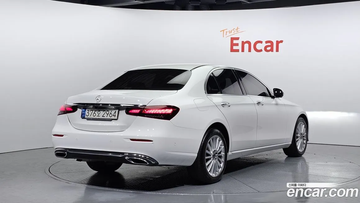 Mercedes-Benz E-Class 2021 из KR, фото 2