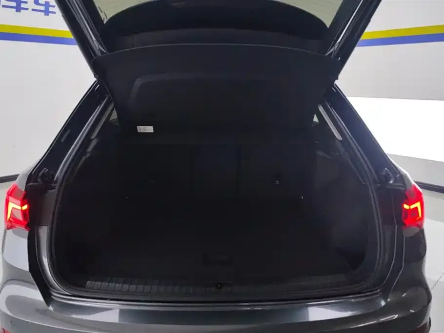 Audi Q3 2022 из CN, фото 4
