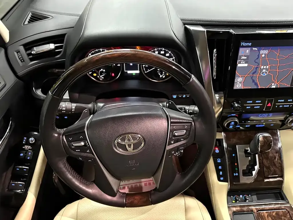 Toyota Alphard 2023 из CN, фото 7