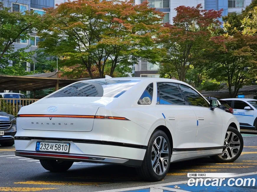 Hyundai Grandeur 2023 из KR, фото 4