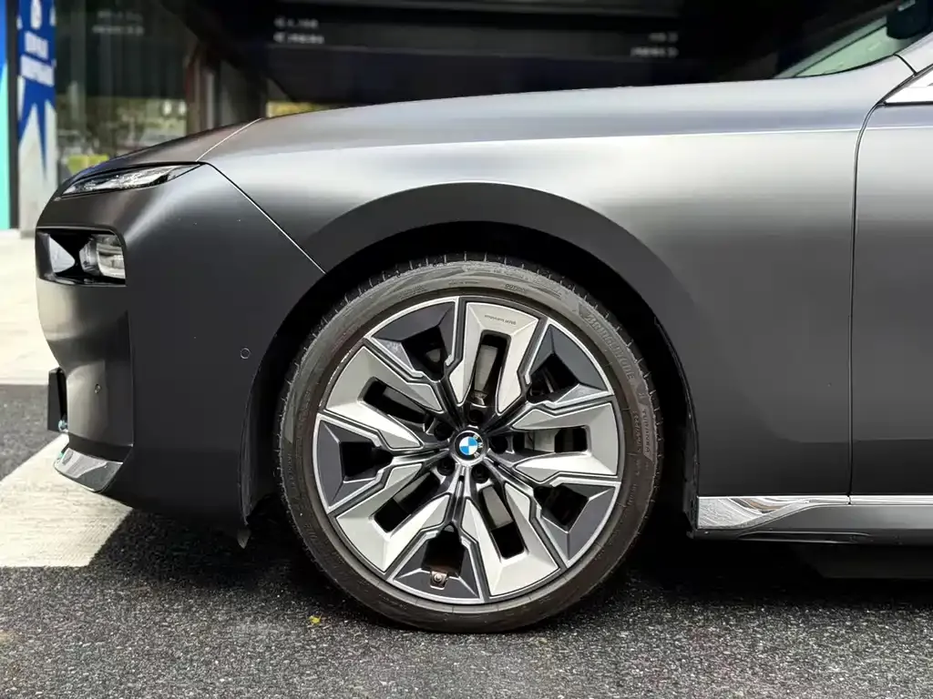 BMW 7 Series 2023 из CN, фото 3