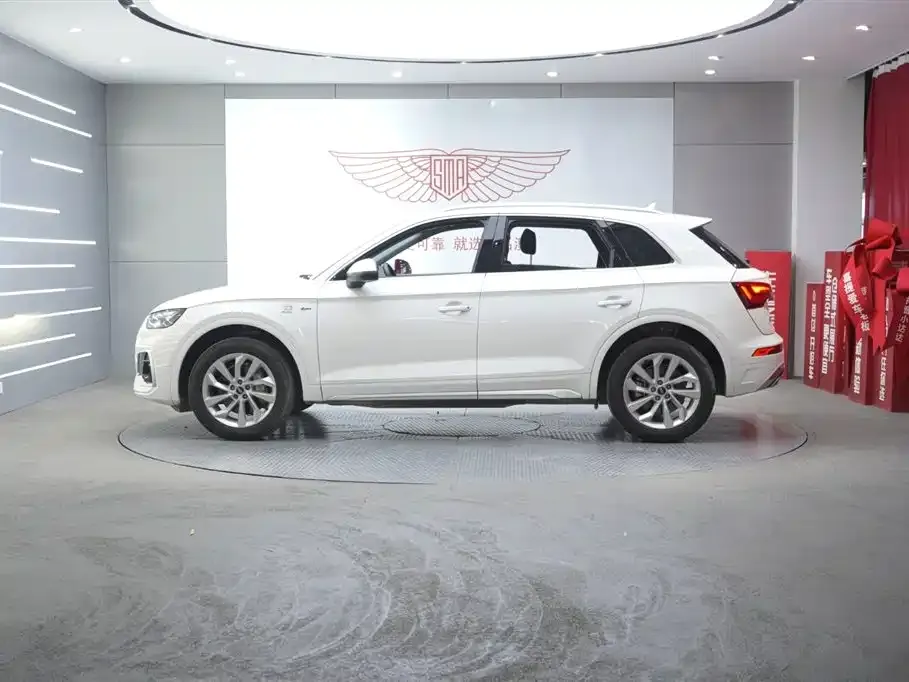 Audi Q5L 2021 из CN, фото 2