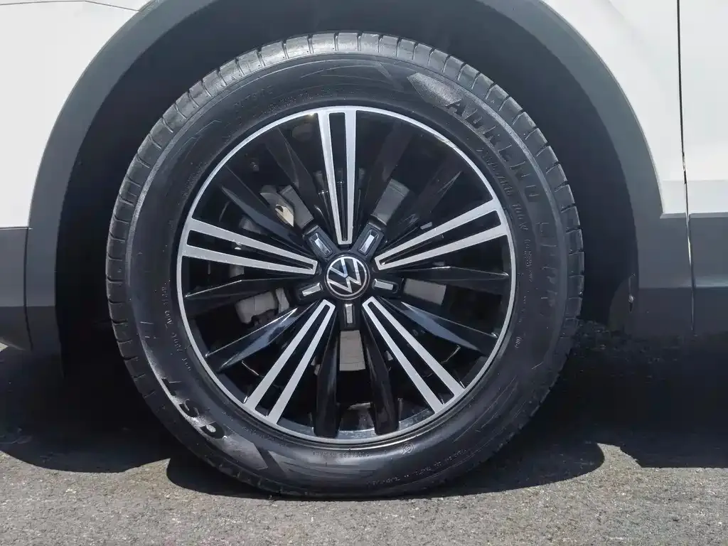 Volkswagen Tiguan L 2021 из CN, фото 7