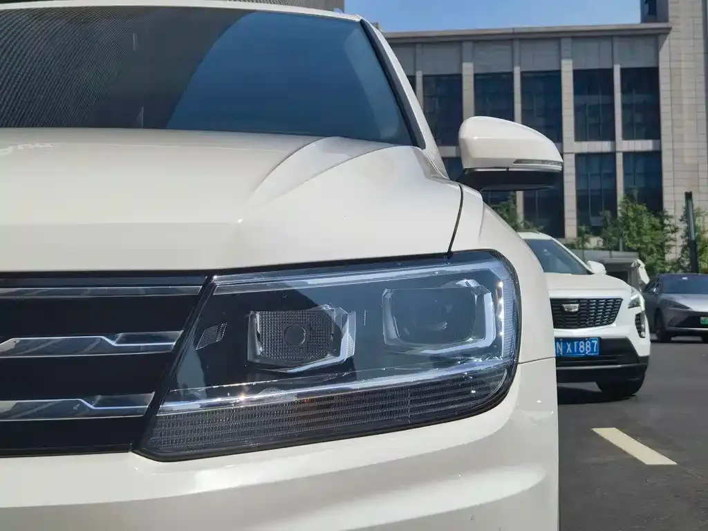 Volkswagen Tiguan L 2021 из CN, фото 8
