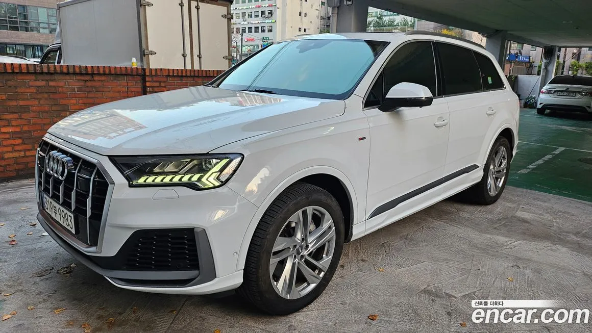 Audi Q7 2021 из KR, фото 1