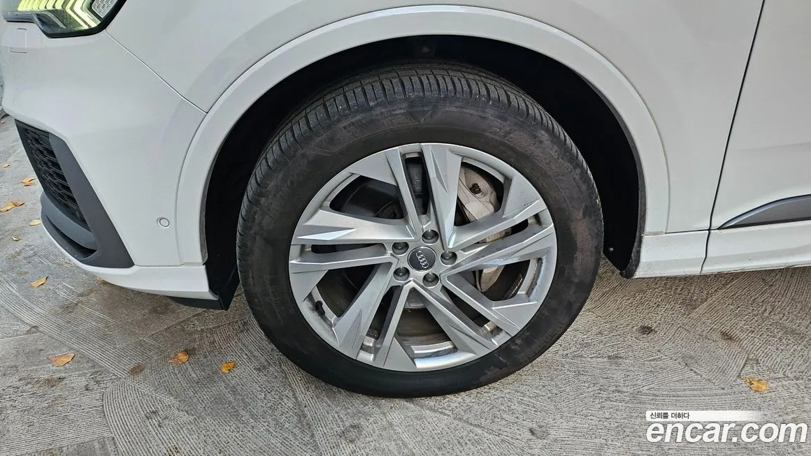 Audi Q7 2021 из KR, фото 7