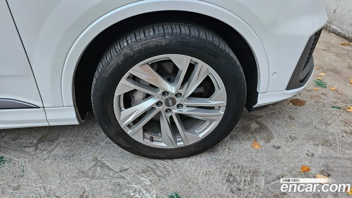 Audi Q7 2021 из KR, фото 9