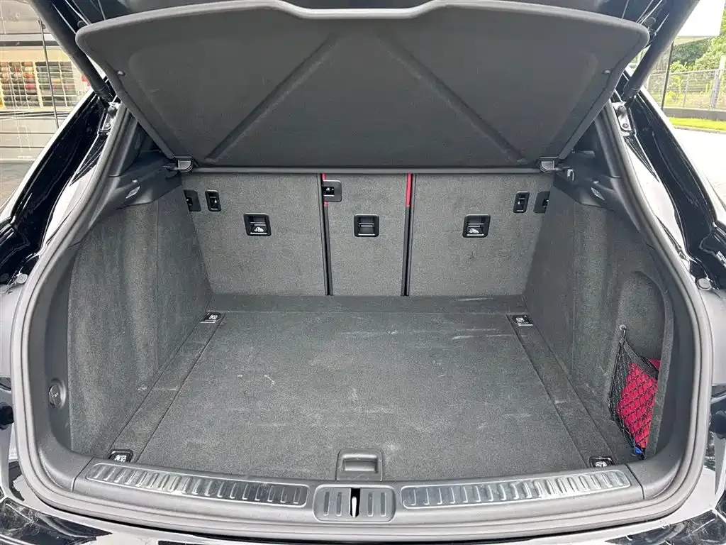 Porsche Macan 2024 из CN, фото 5