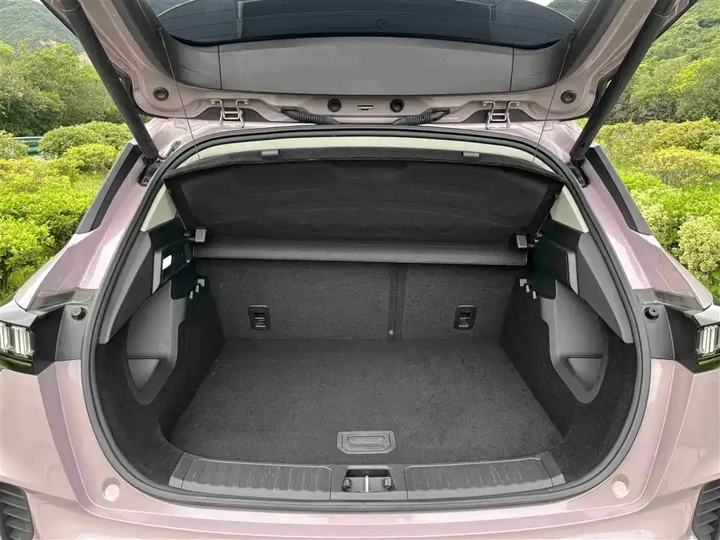 Lynk & Co 06 EM-P 2023 из CN, фото 9
