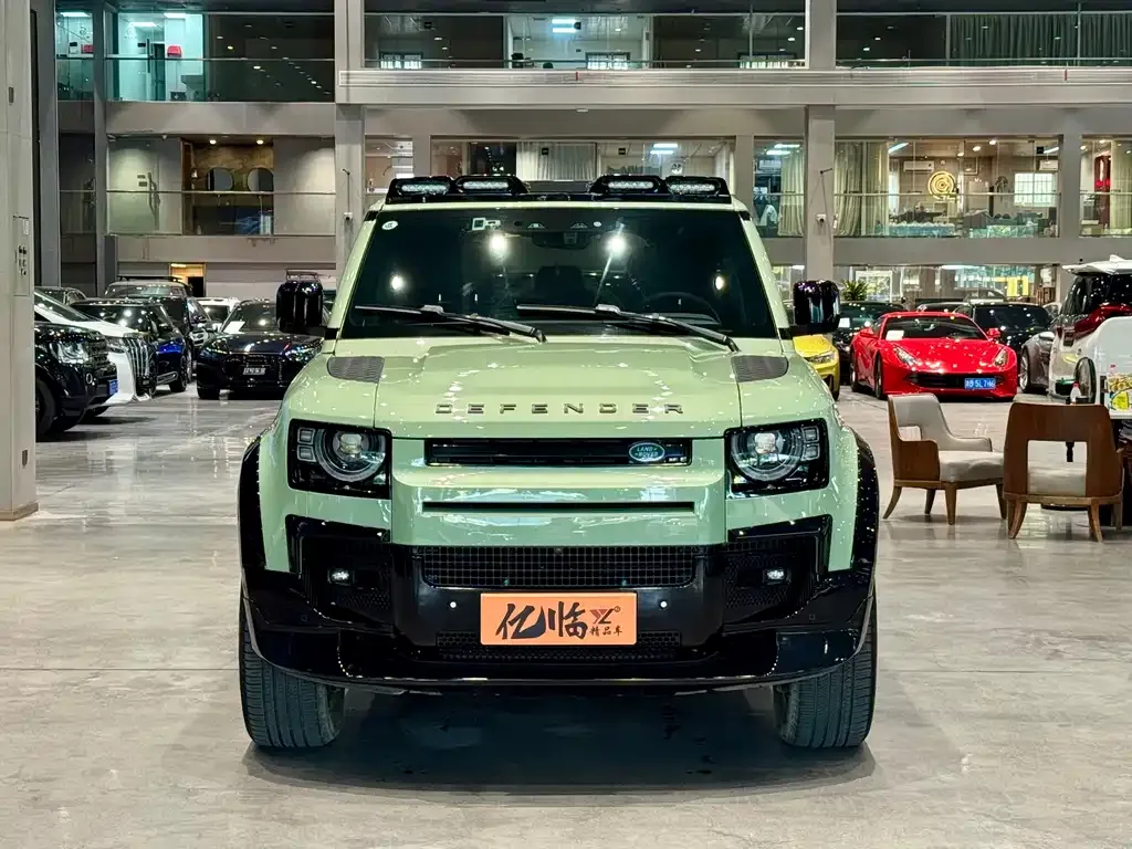 Land Rover Defender 2023 из CN, фото 2