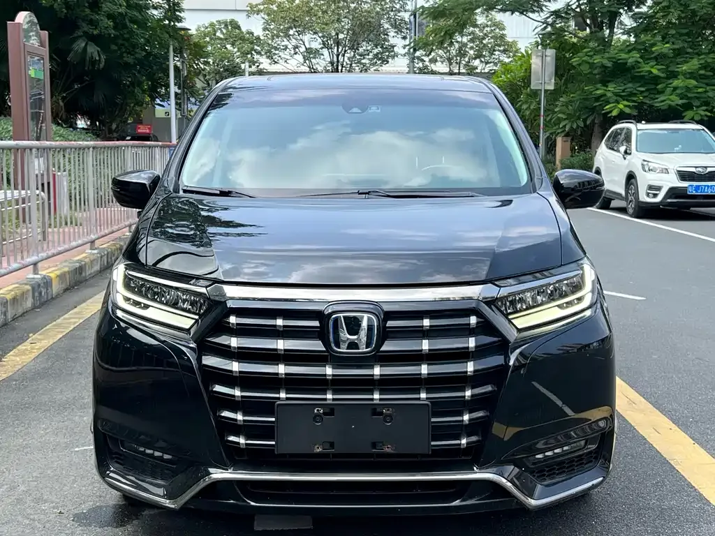Honda Elysion 2022 из CN, фото 3