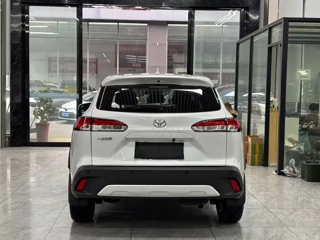 Toyota Corolla Cross 2022 из CN, фото 10