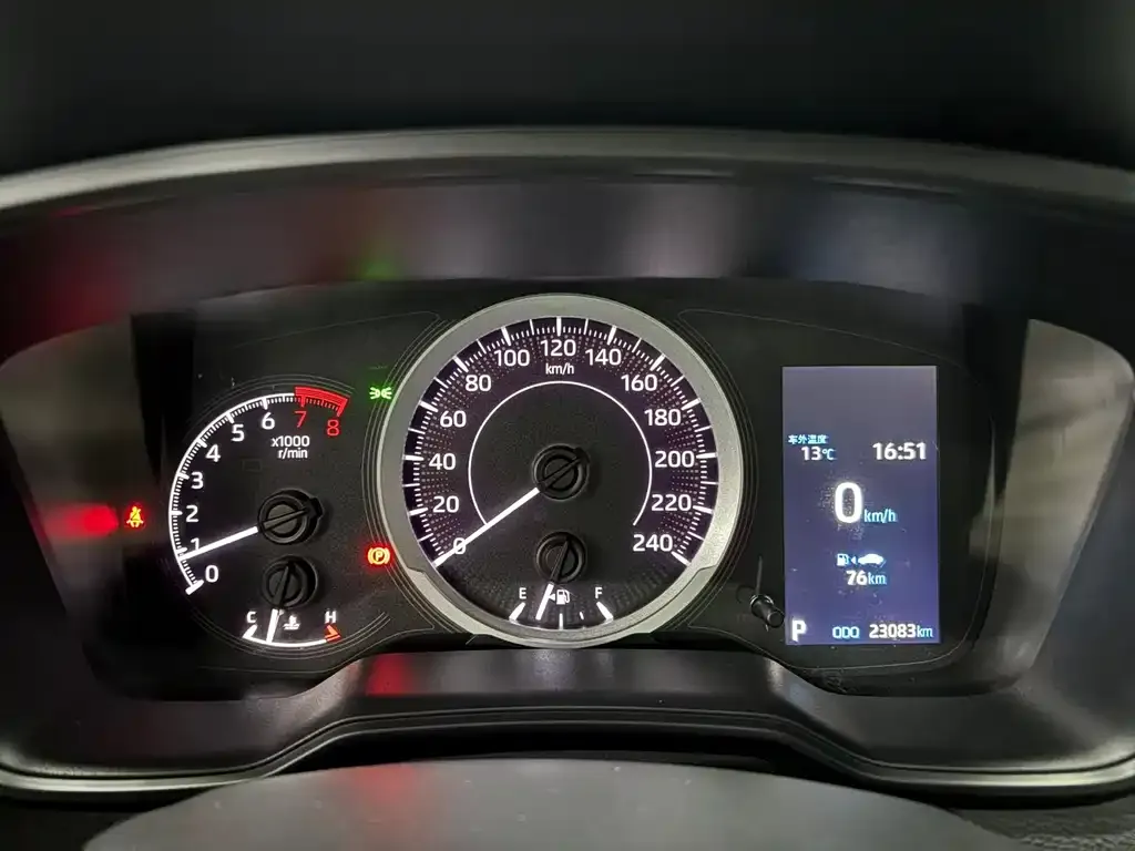 Toyota Corolla Cross 2022 из CN, фото 8