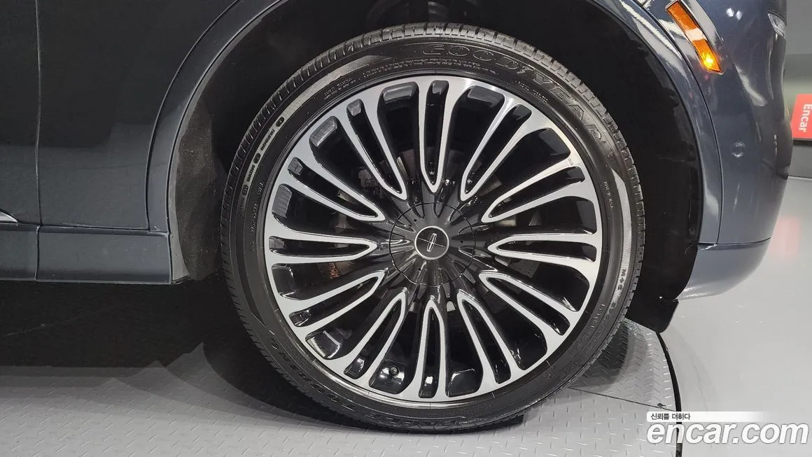 Lincoln Aviator 2023 из KR, фото 5