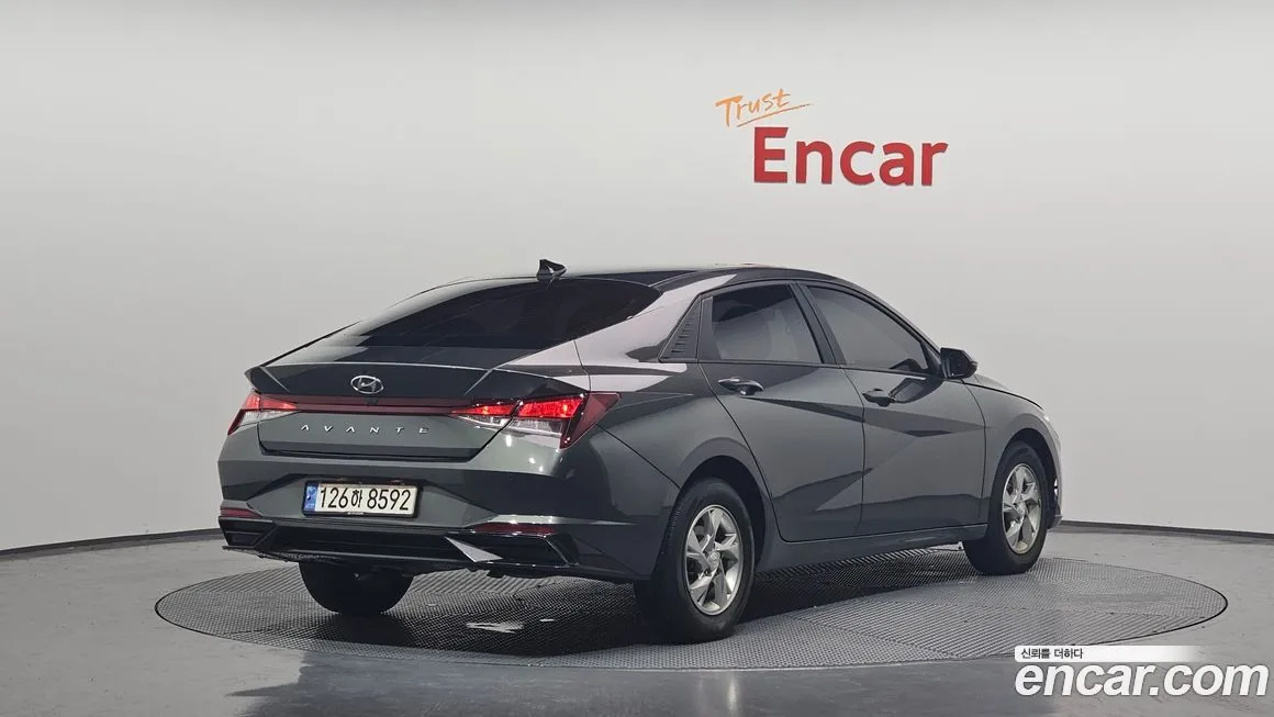 Hyundai AVANTE 2023 из KR, фото 2