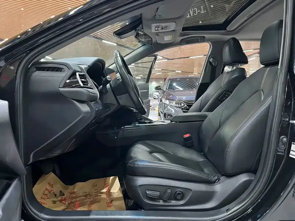 Toyota Camry 2022 из CN, фото 7