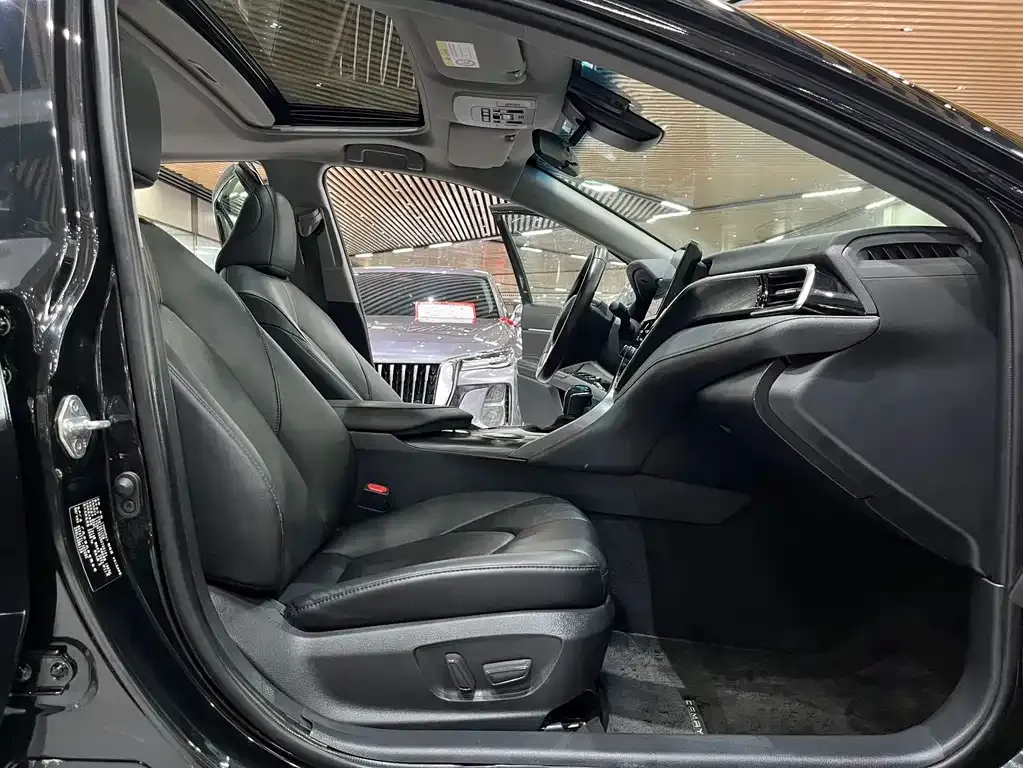 Toyota Camry 2022 из CN, фото 8