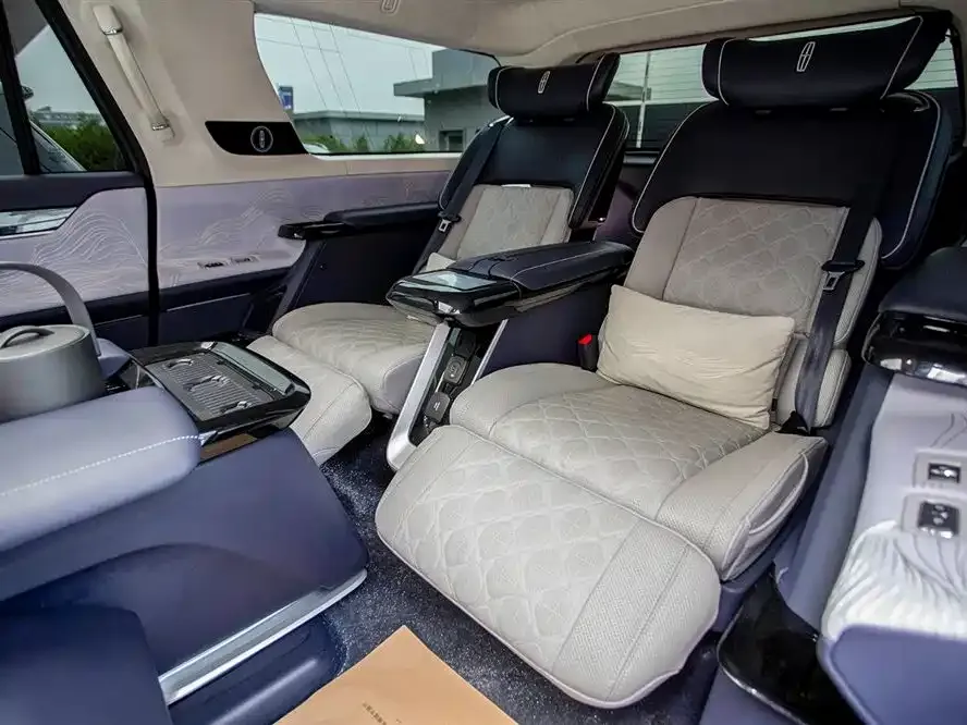 Lincoln Navigator One 2023 из CN, фото 9