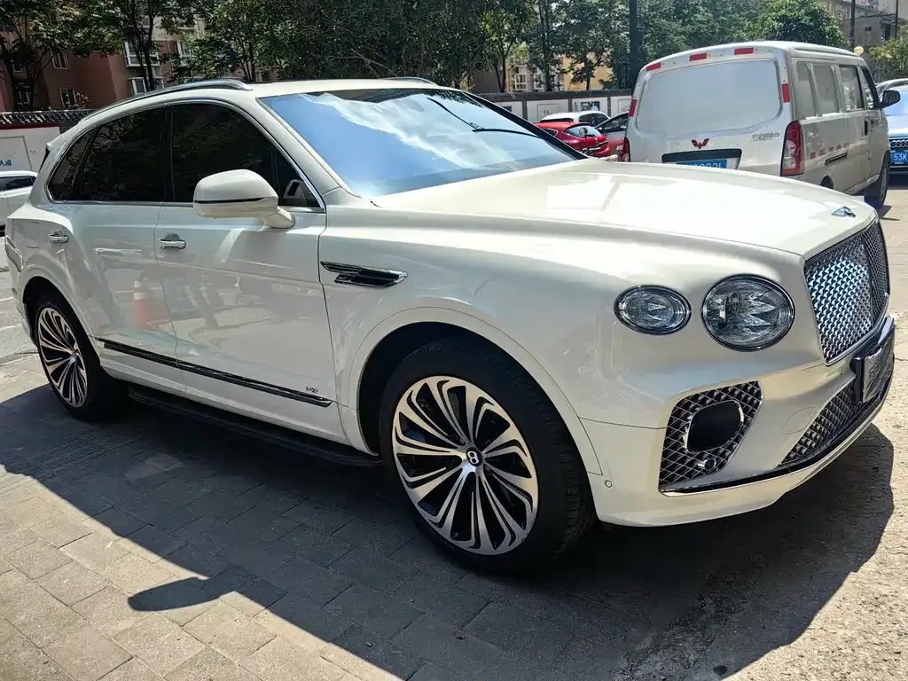 Bentley Bentayga 2022 из CN, фото 3
